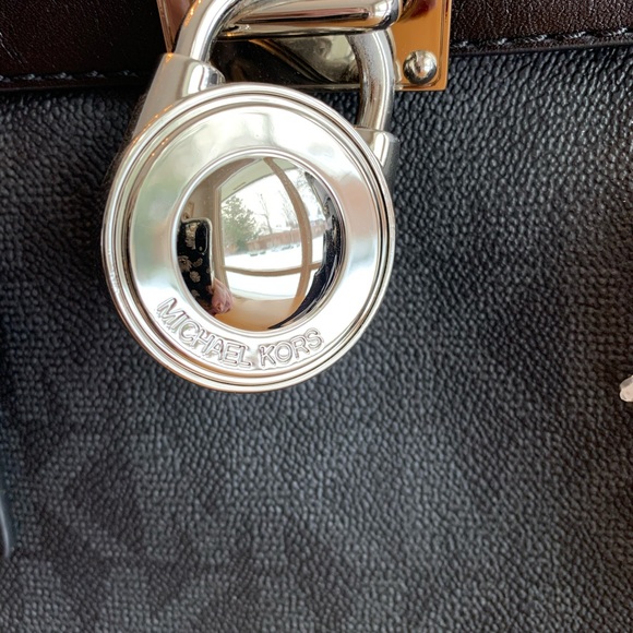 COPY - Michael Kors Large Hamilton MK Logo Tote Bag Purse Black 🖤🖤🖤 Silver Hard… - Picture 4 of 16